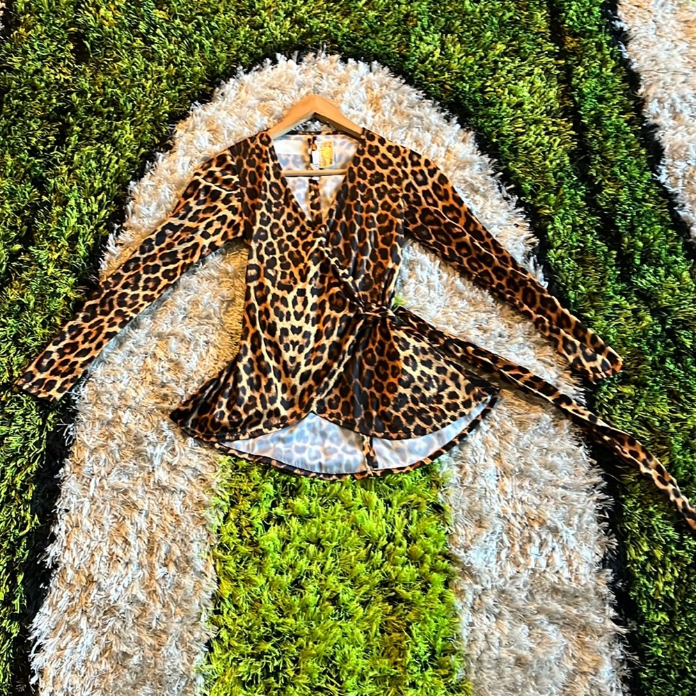 Chic Leopard Print Wrap Around Blouse/Jacket